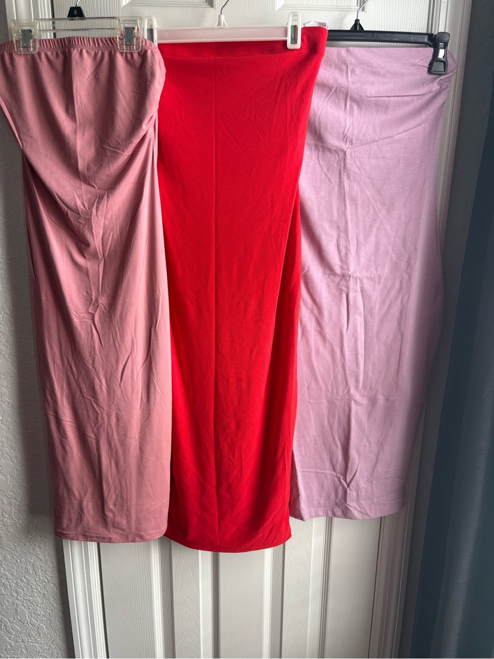 Set of 3-Tube Skirts in Red and Pink Tones